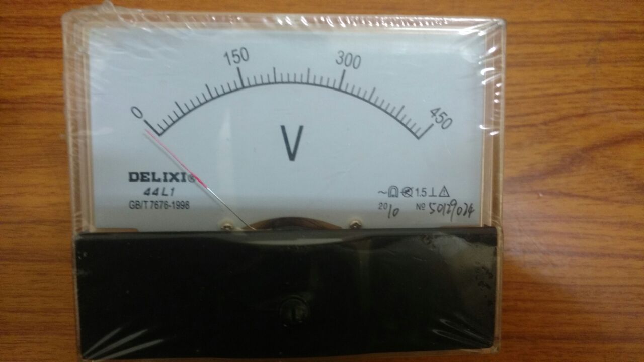 Voltmeter (Anlouge) Range – (0-450) Volt Size (75cm x  100 cm) .